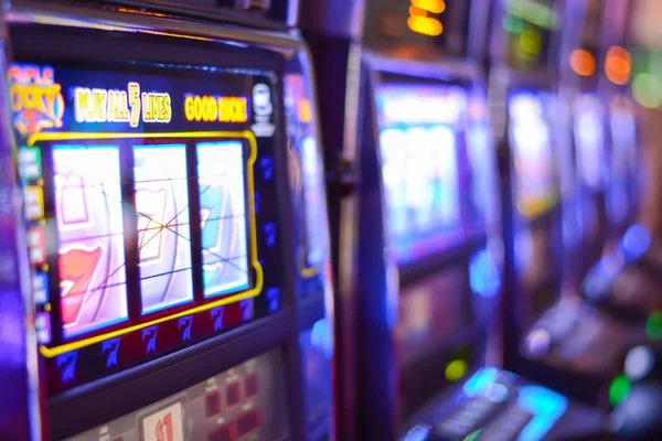 Table selection lobby congtogel heylink Capsa Susun table lobby with multiple betting levels